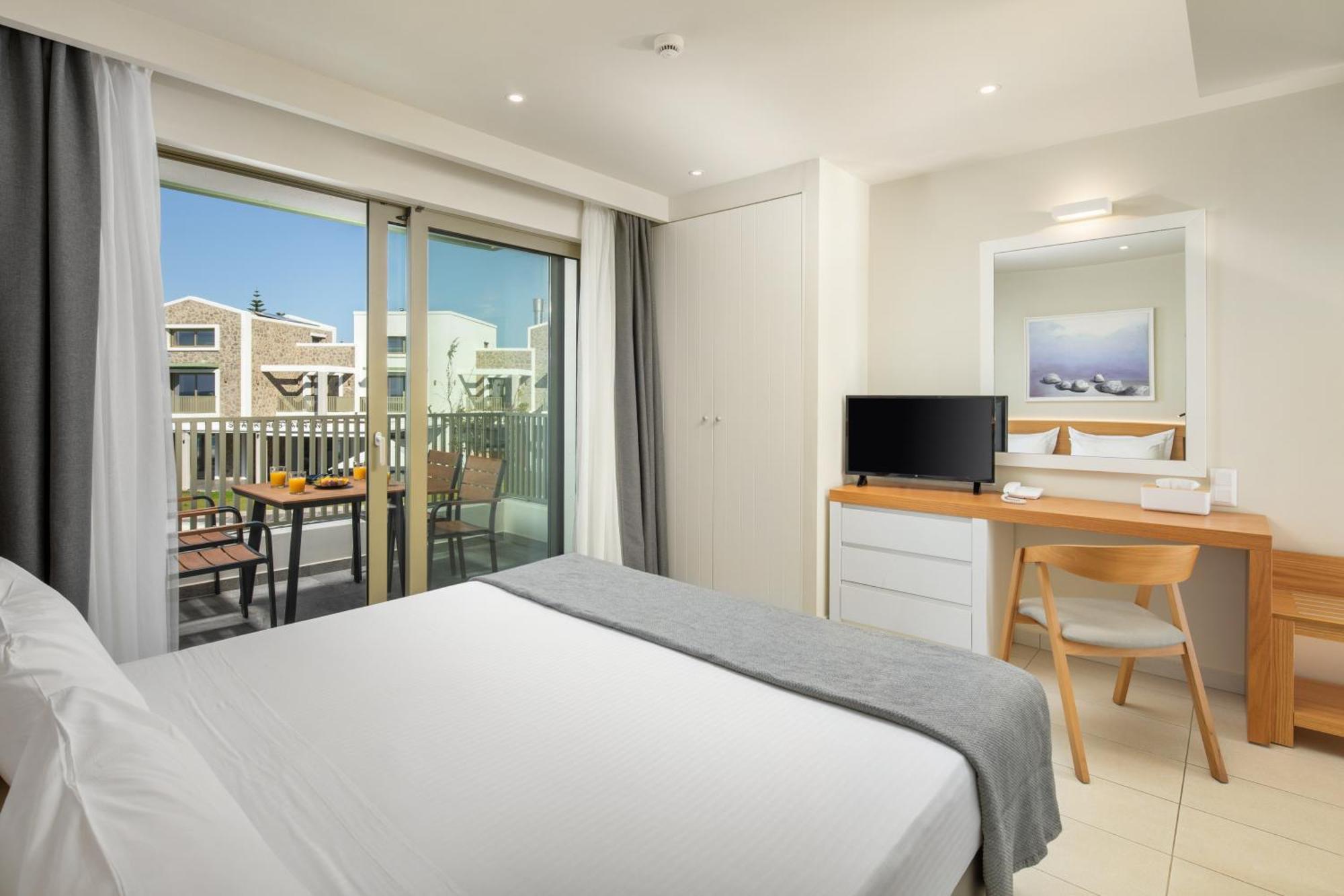 Thalassa Suites Almiros Beach Værelse billede