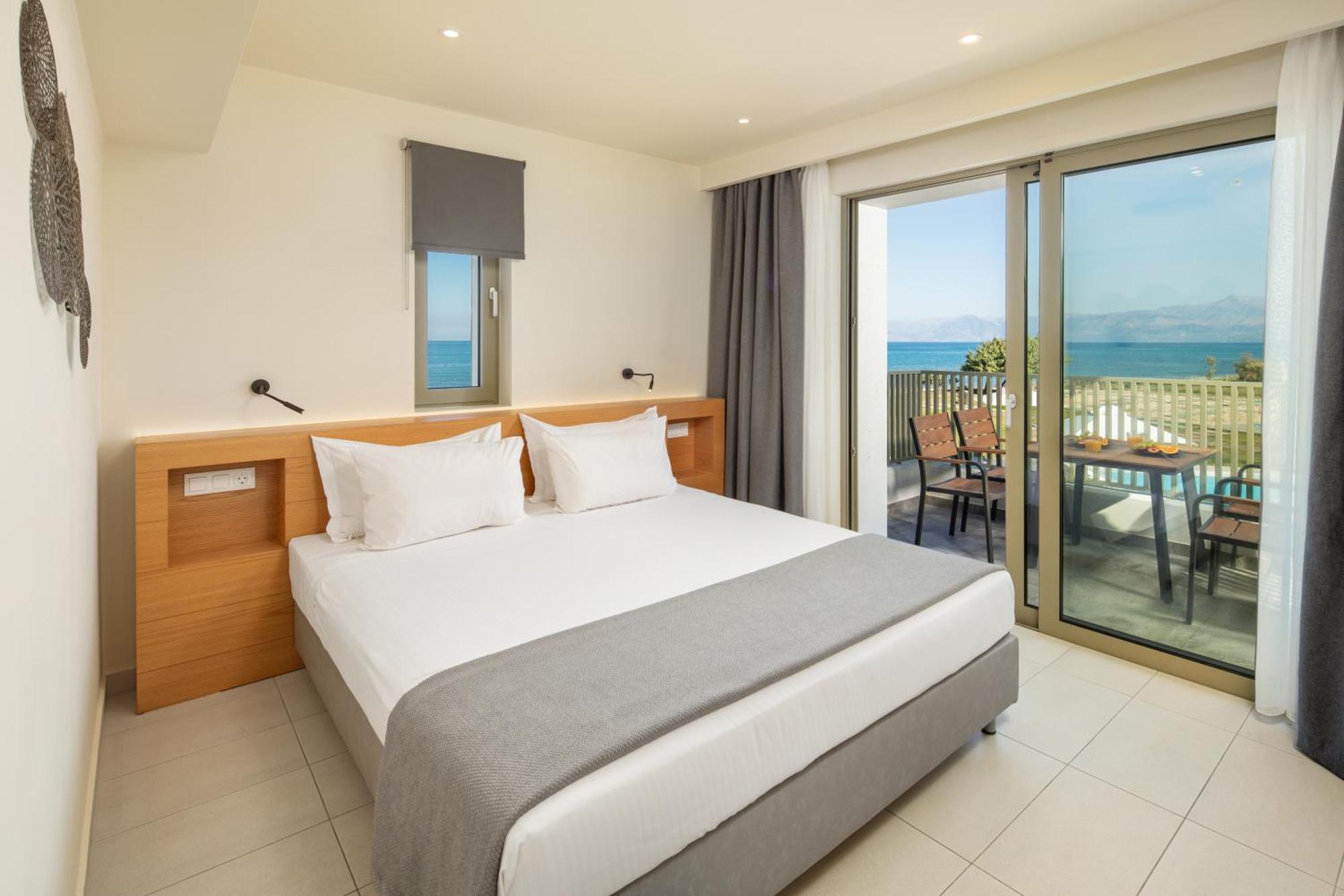 Thalassa Suites Almiros Beach Værelse billede